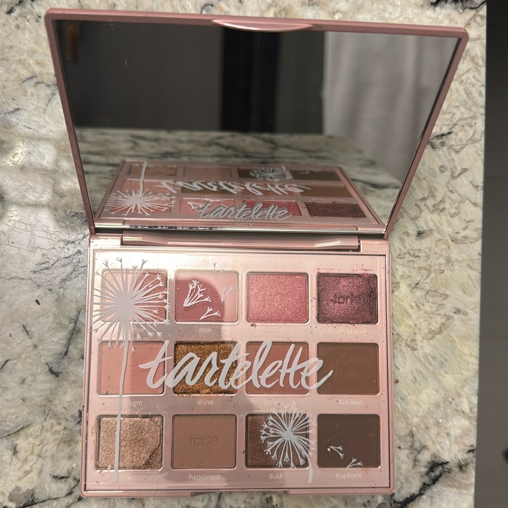 Brand new!!! Tarte Tarteleete juicy high-performance naturals palate